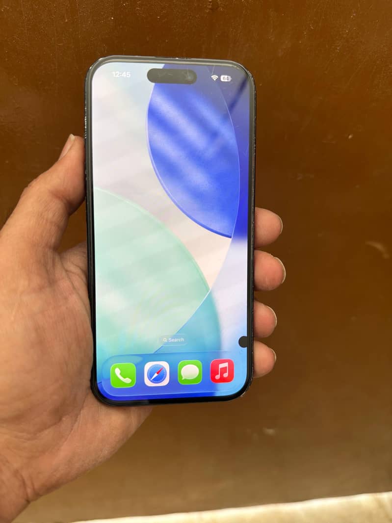 Apple iPhone 16 4