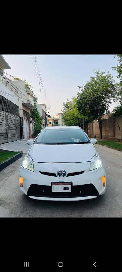 prius 2013 model 2016 import for sale