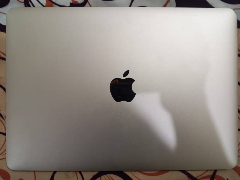 MacBook pro 0