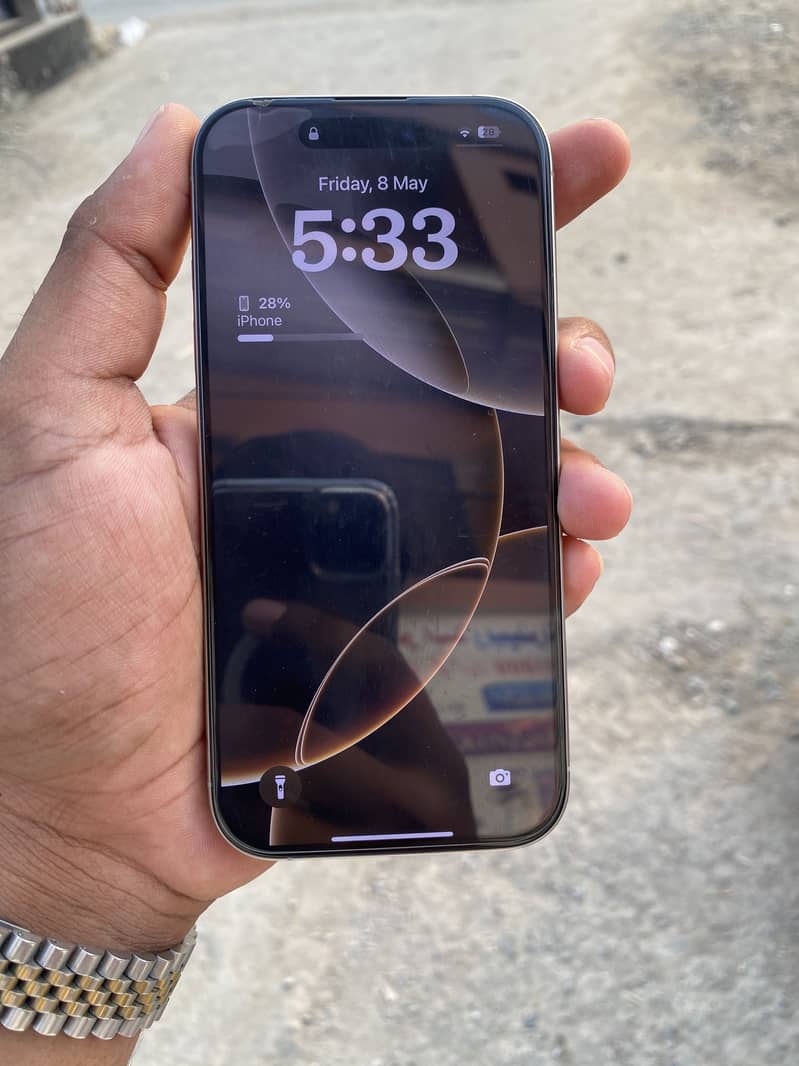 Iphone 16pro 2