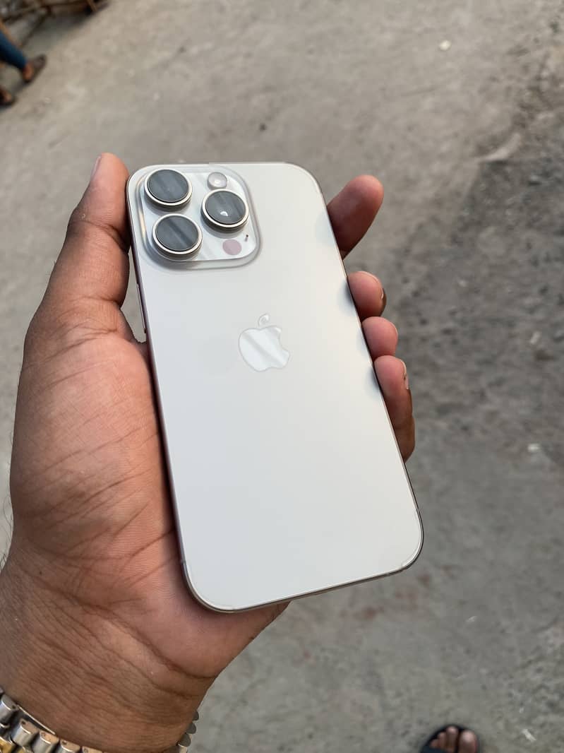 Iphone 16pro 3