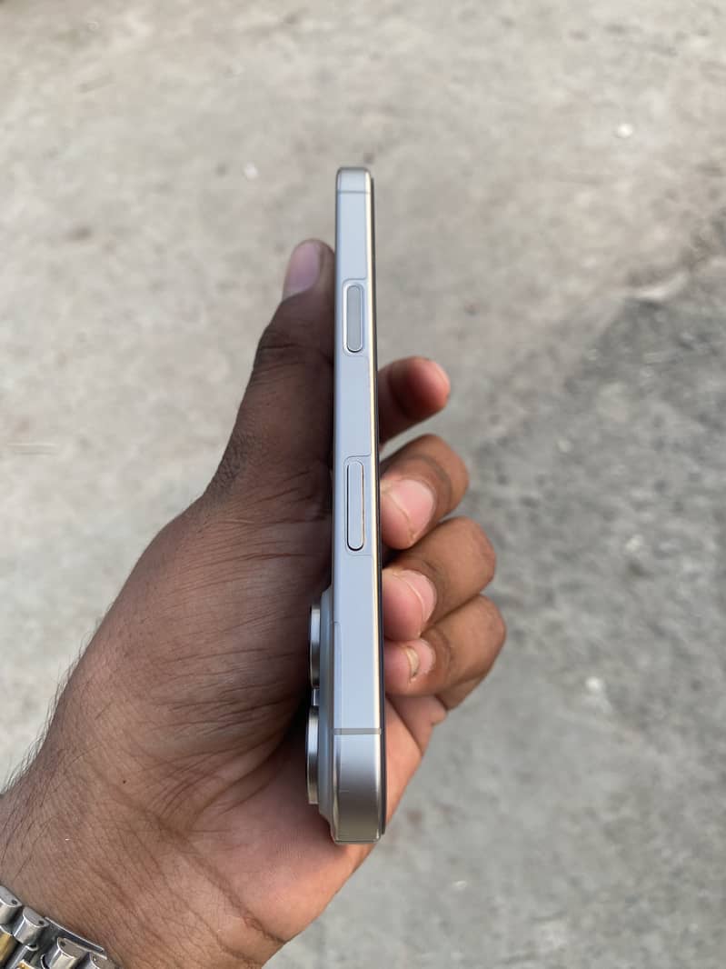 Iphone 16pro 7