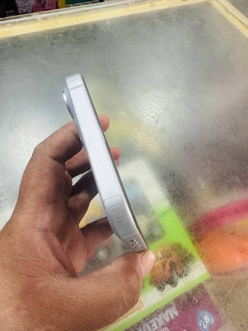 iPhone 15 plus waterproof 5