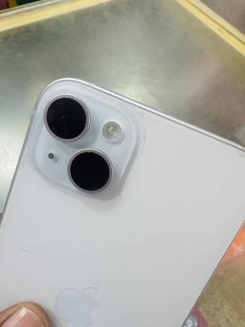 iPhone 15 plus waterproof 7