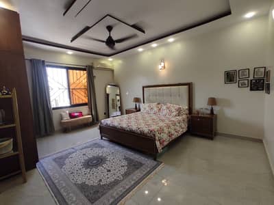 Perfect Prime Location 450 Square Yards House In Karachi Administration Employees Society For Sale