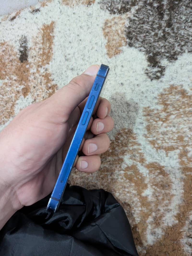 iphone 12 mini 6