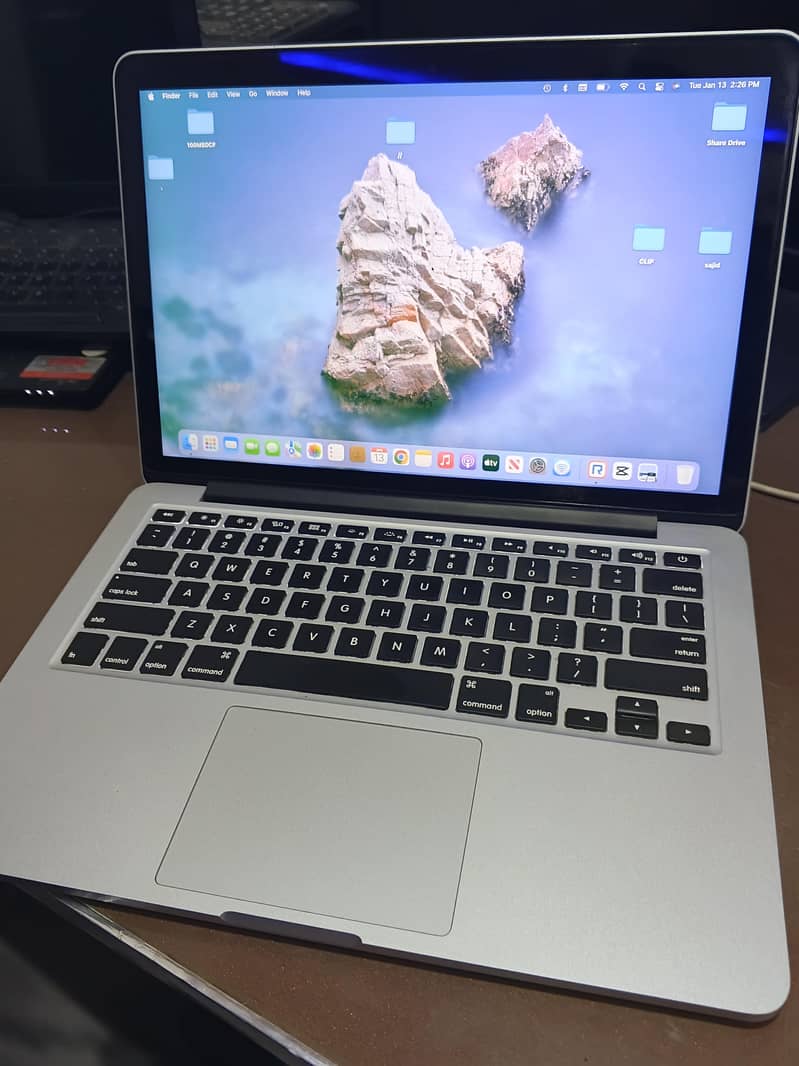 MacBook Pro 0