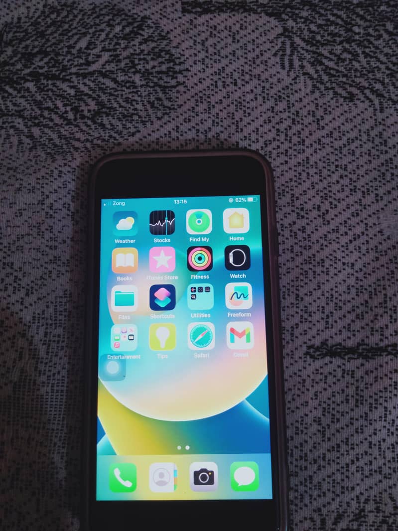 Apple iPhone 8 3