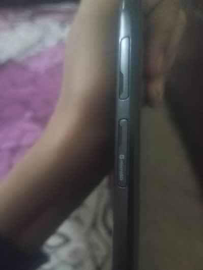 Samsung GALAXY TAB E -good for childrens pub g supported