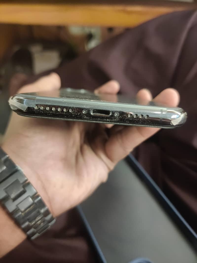 iphone 11 pro max 2