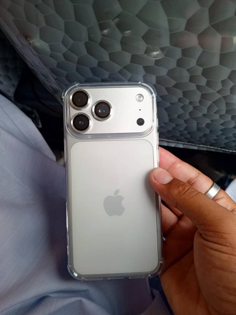 iphone 17 pro max 2