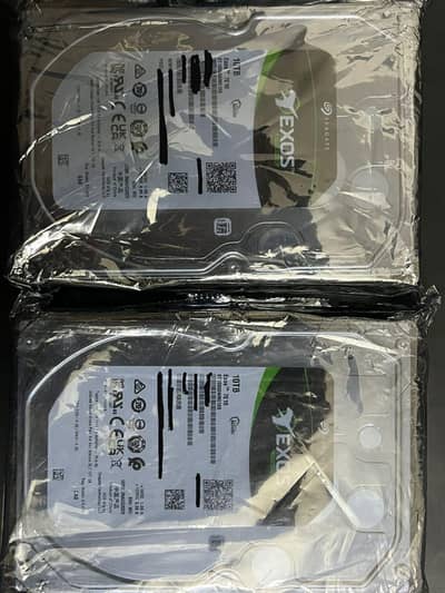 2x10TB HDDs SAS (Seagate Exos)