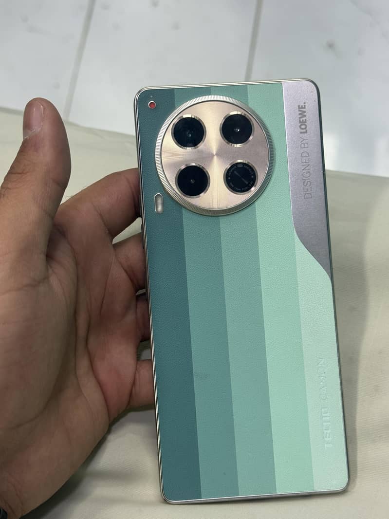 techno camon 30  8/256 6