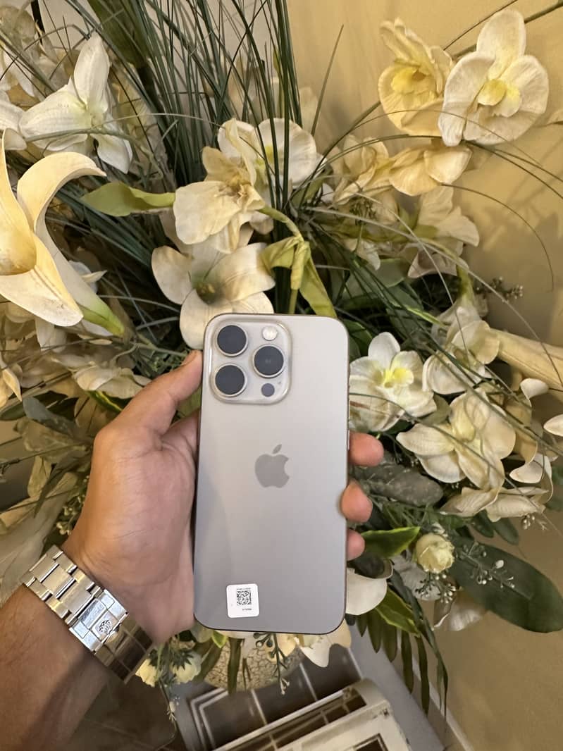 Apple iPhone 15 Pro 0