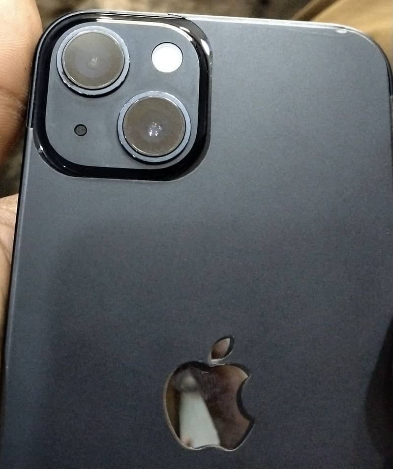 Apple iPhone 13 2