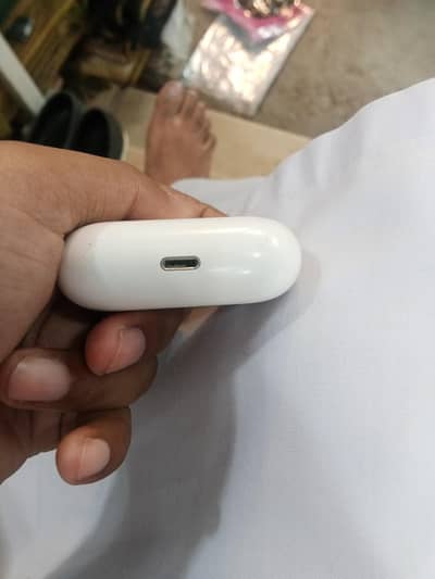 Apply AirPods Pro original urgent for sale