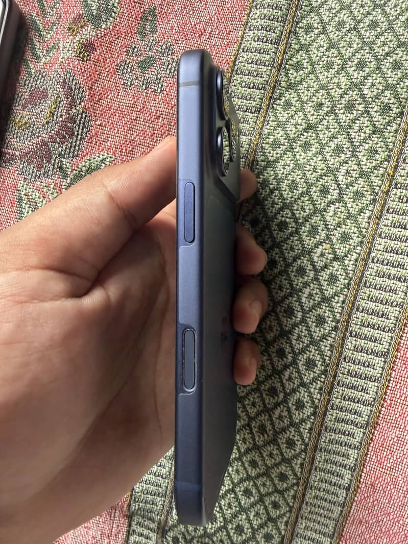 IPhone 17 pro 4