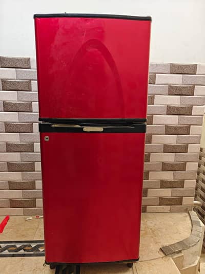 DAWALANCE REFRIGERATOR FOR SALE| GOOD PRICE AND EXCELLENT CONDITION