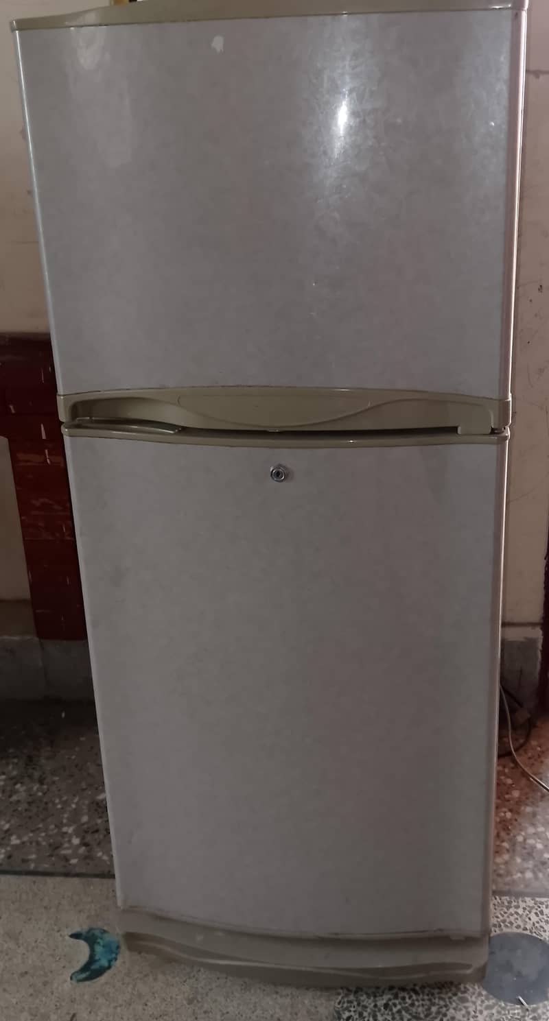 Waves Fridge 0