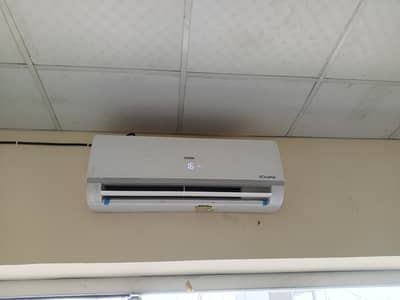 1 Ton Haier Ac Good condition week main sirf 1 Din use hota ha Gas ok