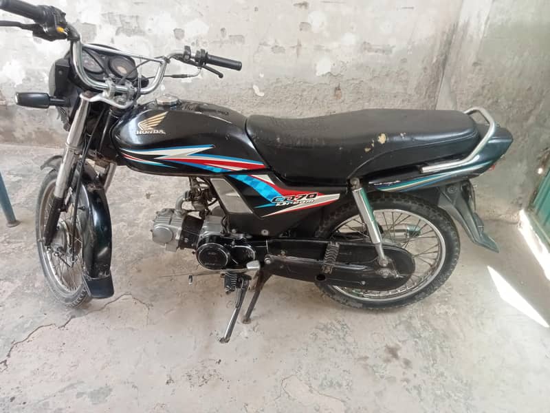 CD Dream 2017 model, All documents available, condition average, 1