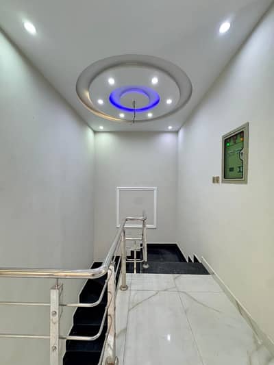 11Marla Upper Portion Dha Phase 8 Ex Air Avenue For Rent