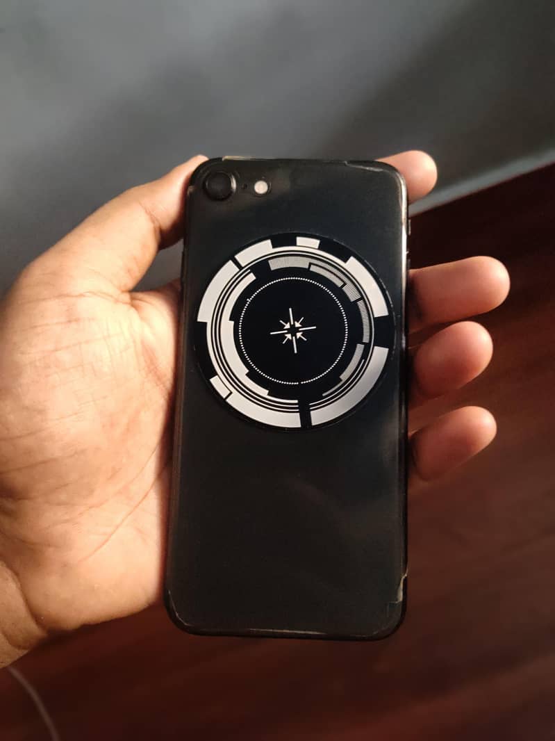 IPHONE SE 2ND generation 0