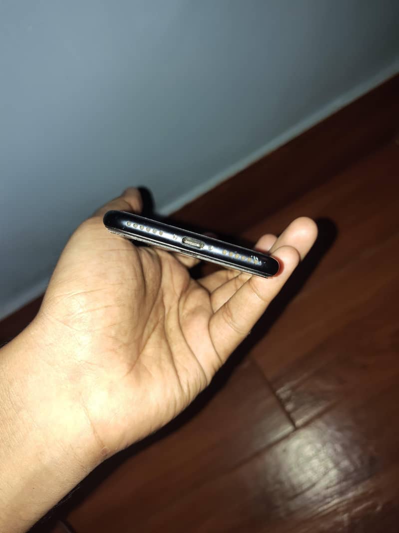 IPHONE SE 2ND generation 2