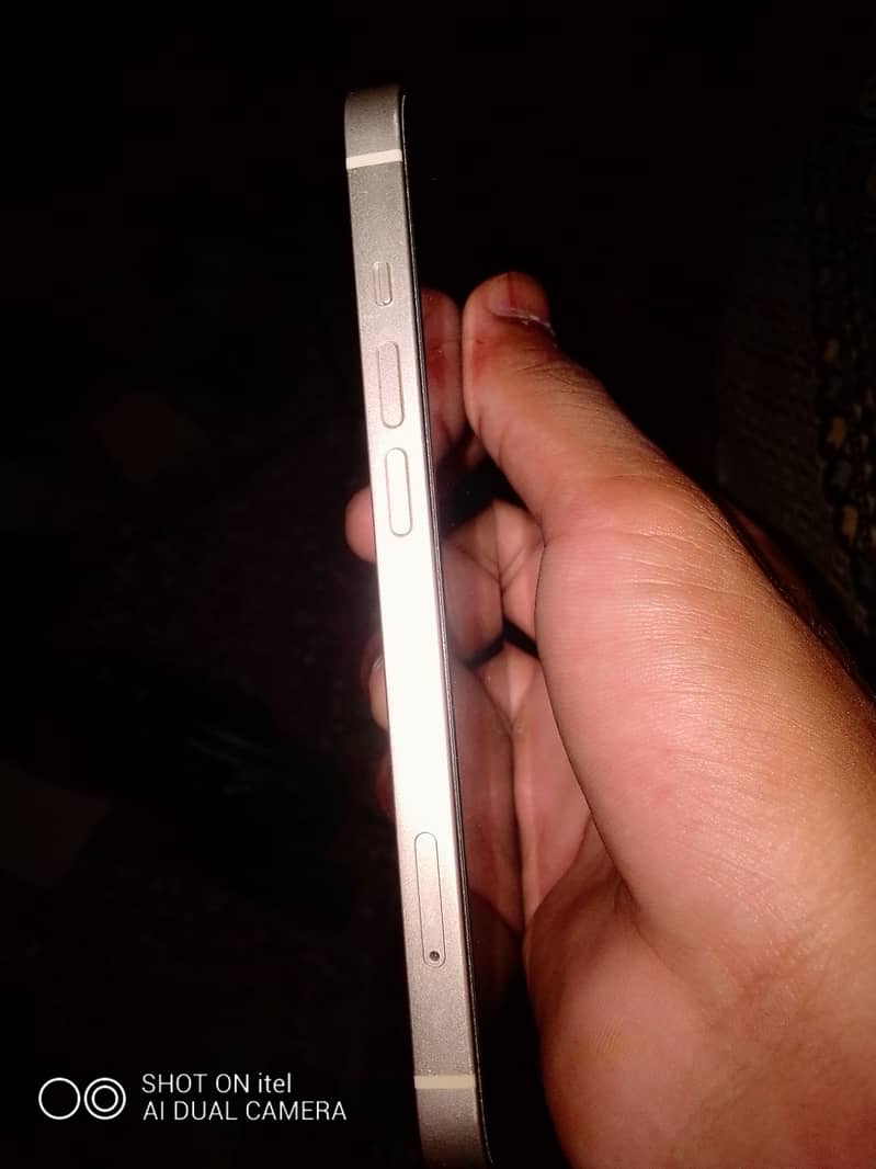Apple iPhone 13 3