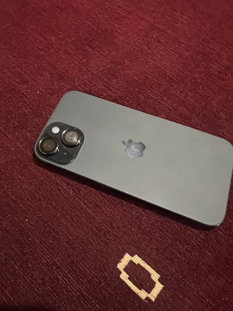 Apple iPhone 15 2