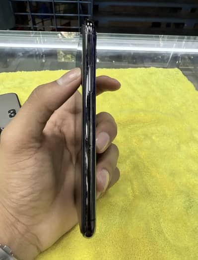 iPhone 11 Pro jv 256gb 90% battery health