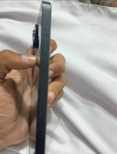 Apple iPhone 14