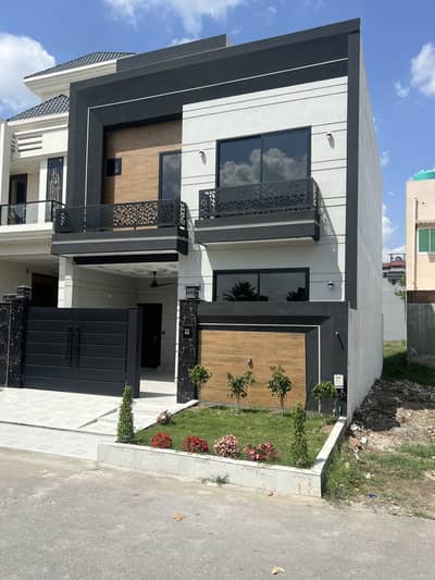 City Housing Sialkot Block -B (5 Marla) House Available Fir Rent