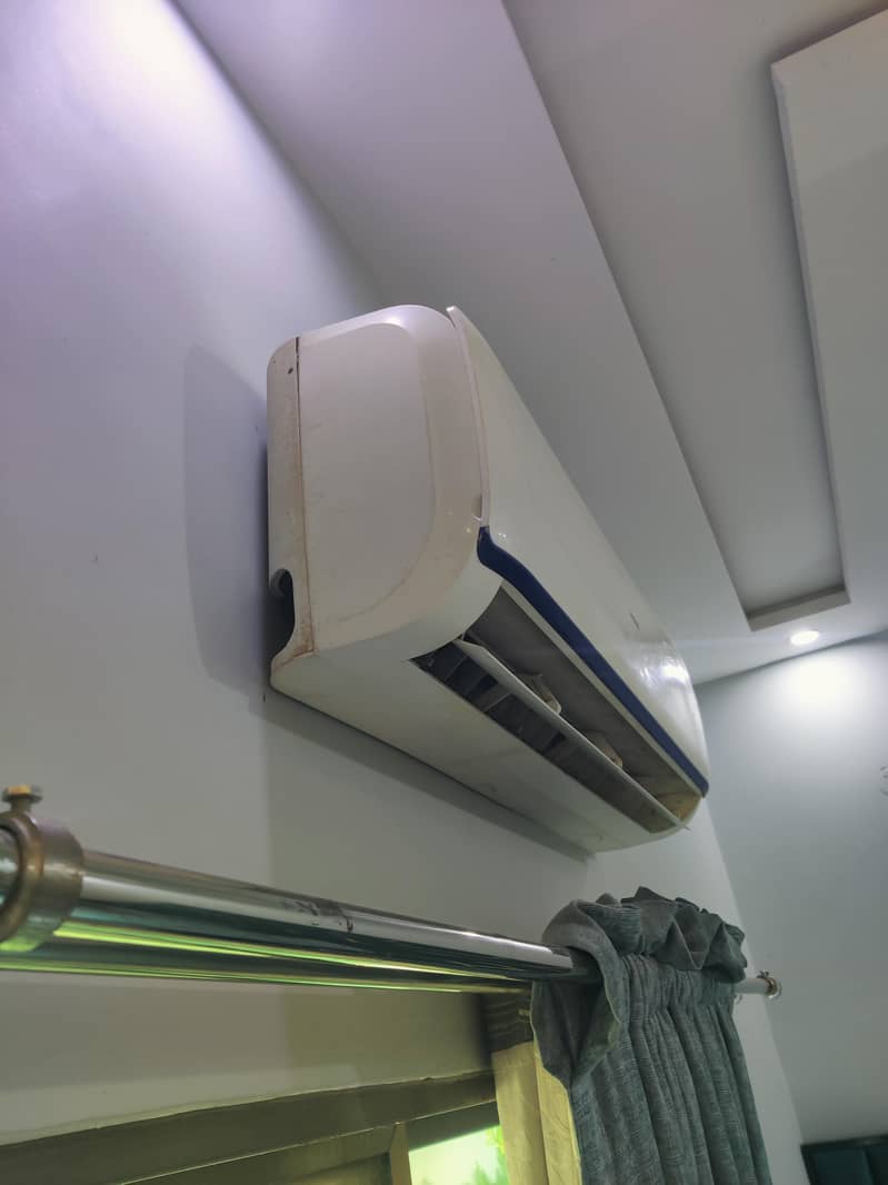 Ac Haier split  in good condition 1