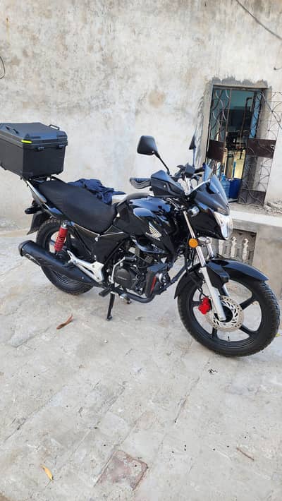 HONDA CB 150F LIKE NEW