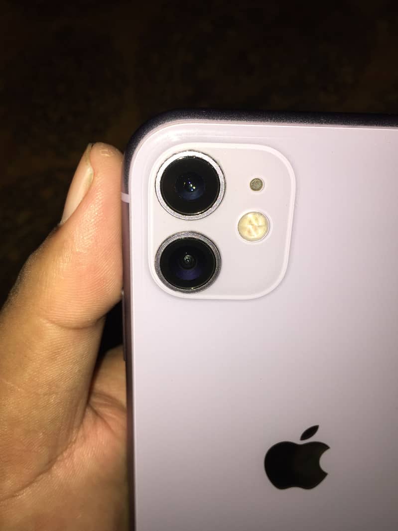 Apple iPhone 11 4