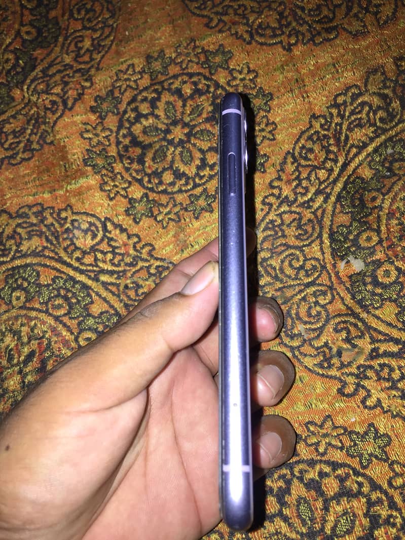 Apple iPhone 11 8