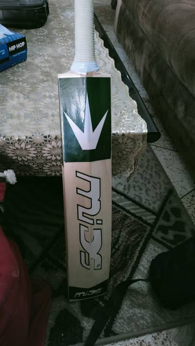 Midas Cricket Bat new condition