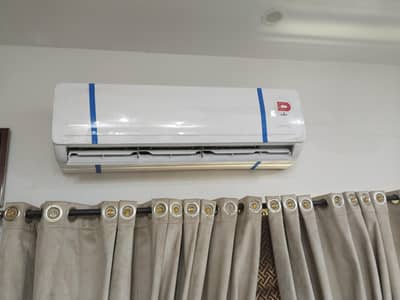 Dawlence 1.5 ton invertor Only 1 season used Ac for Sale