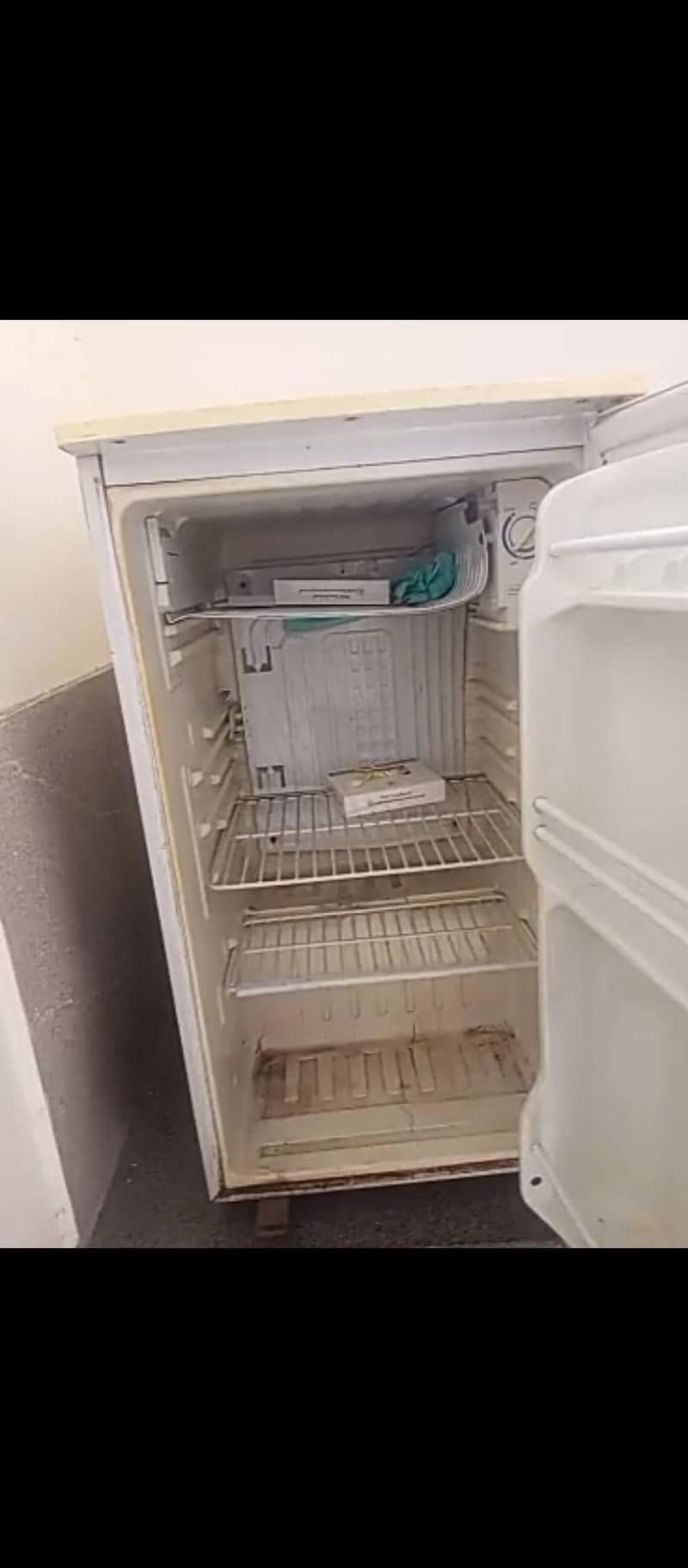 mini fridge 2