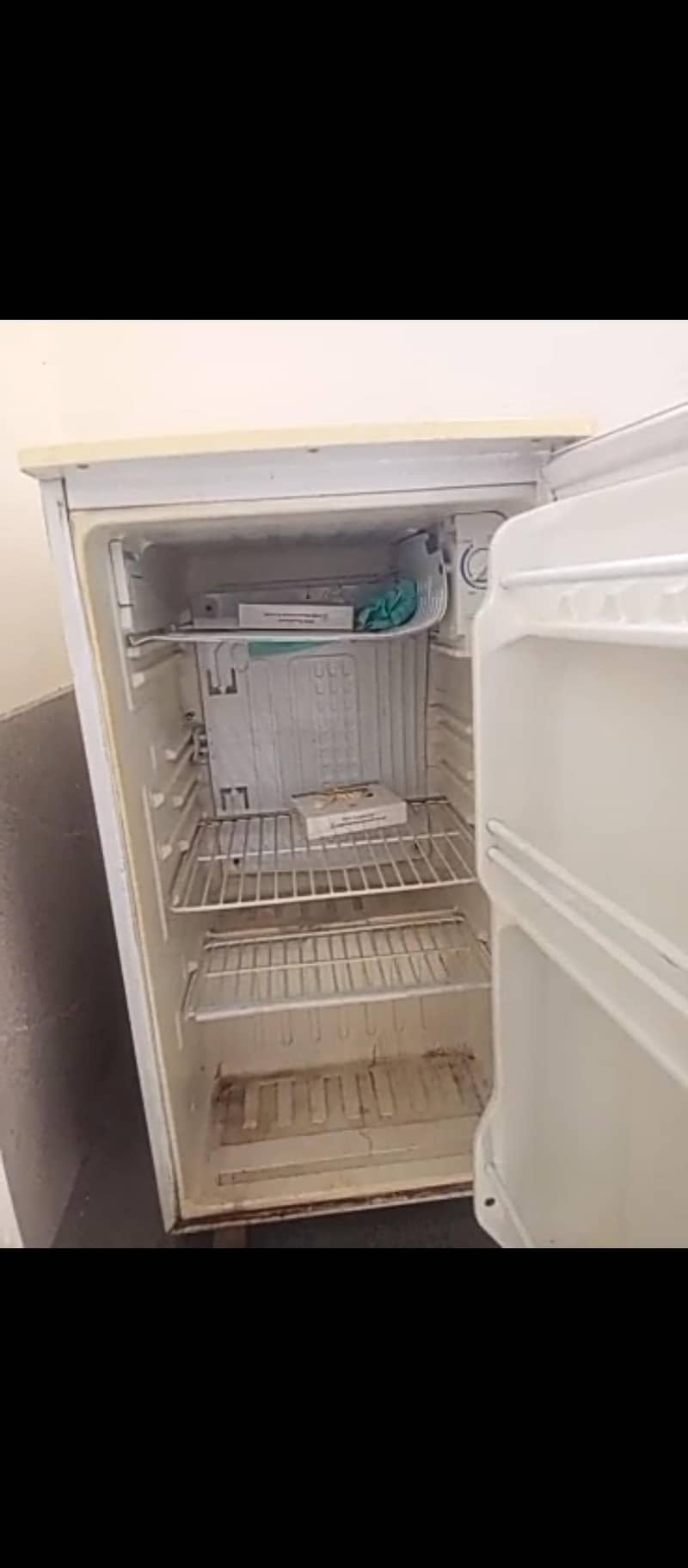 mini fridge 3