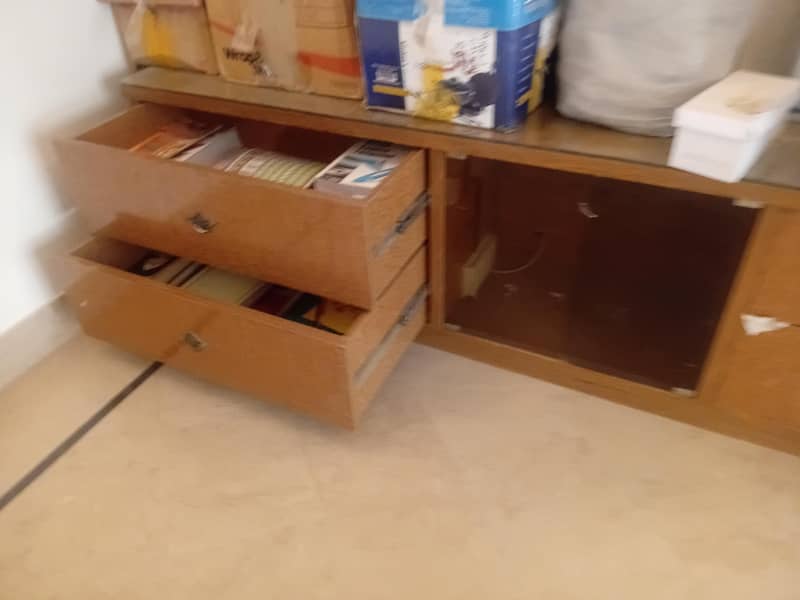 tv. console 0