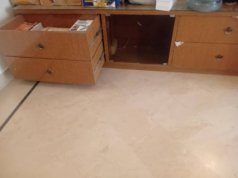 tv. console 3