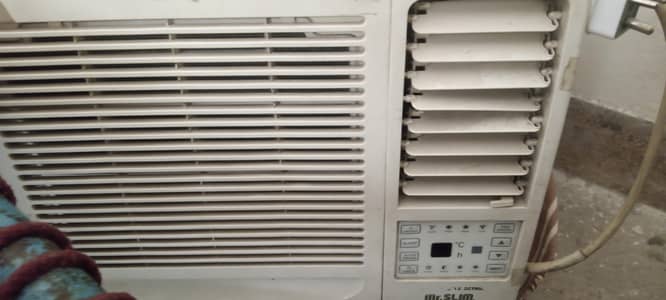 Almost new Window Ac in very good condition