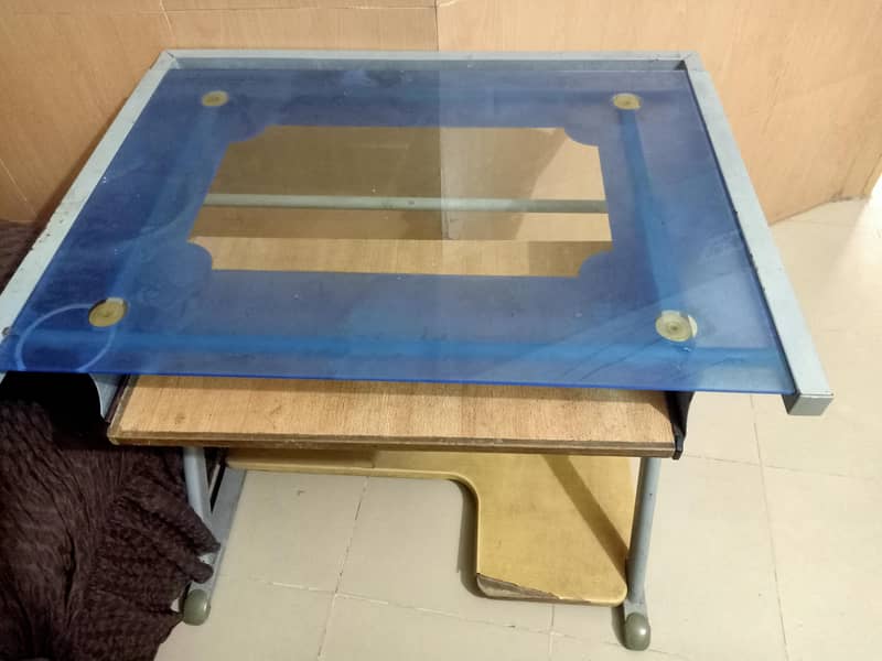 Computer Table 0