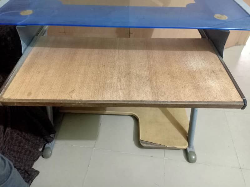 Computer Table 1