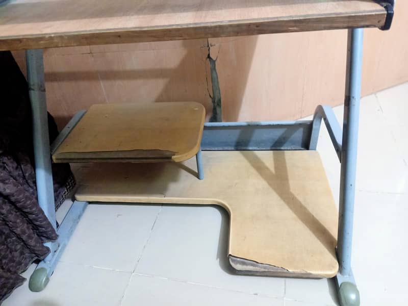 Computer Table 2