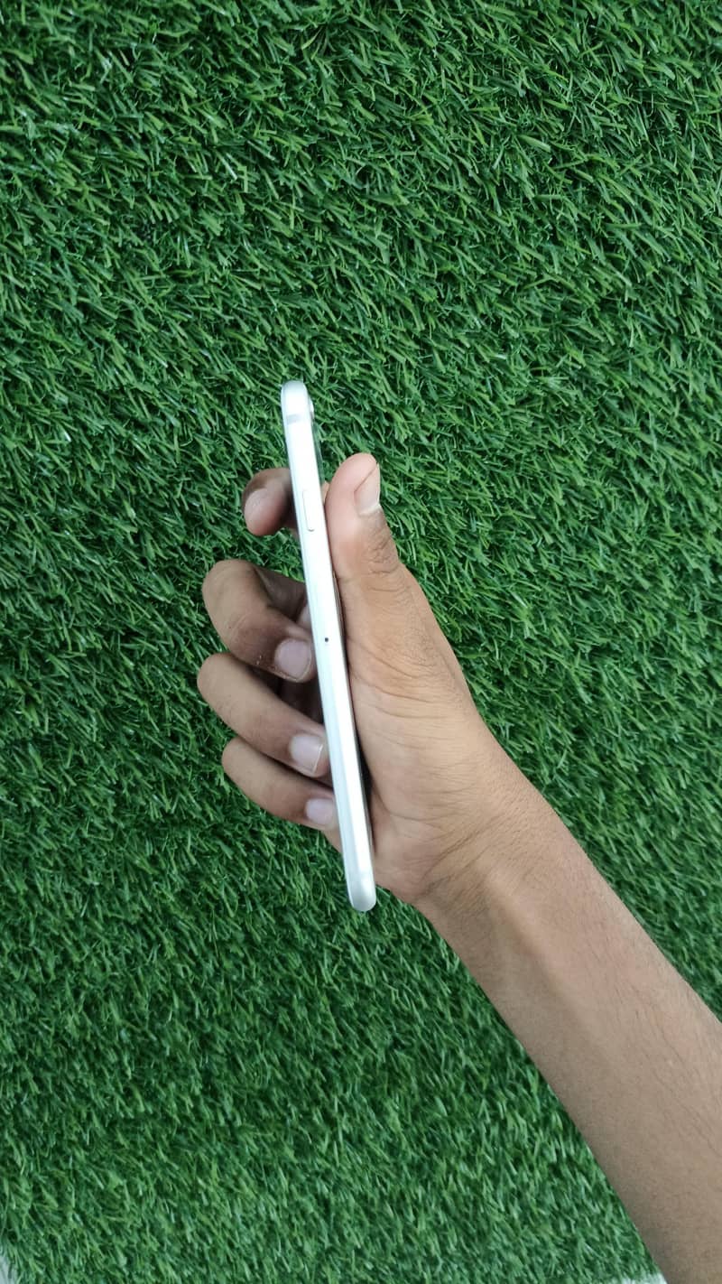Apple iPhone 6 1