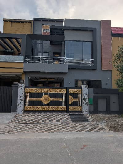 5 Marla Luxury House For Sale Bahria Nasheman Lahore