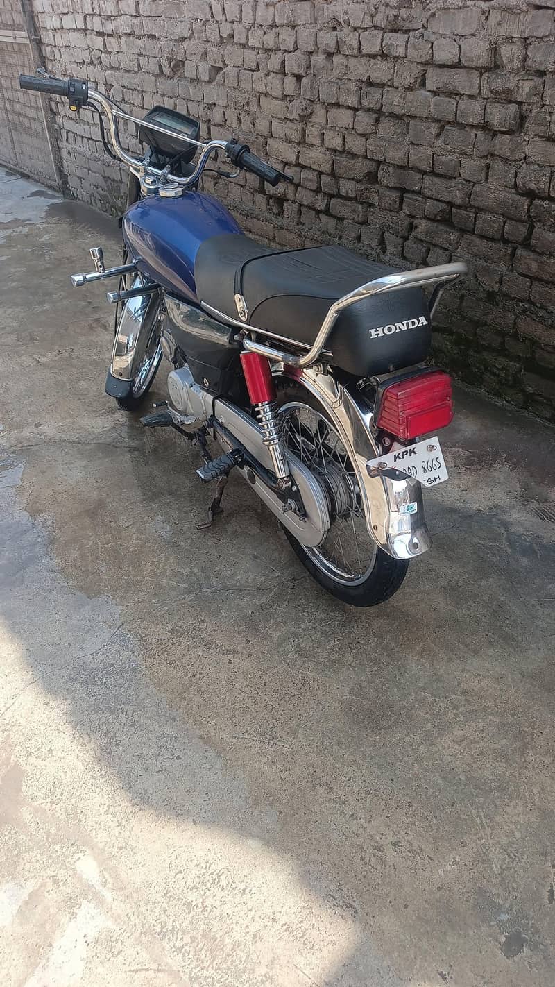 AAD8665 1